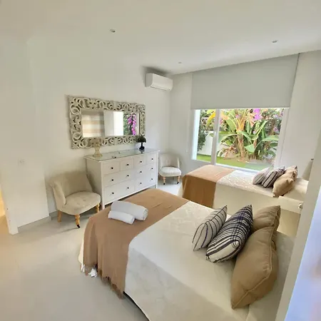 Beachfront House * Marbella