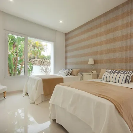 Beachfront House Holiday home *
