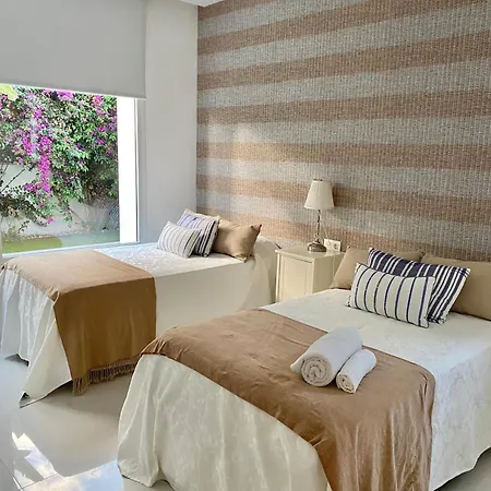 Holiday home Beachfront House *